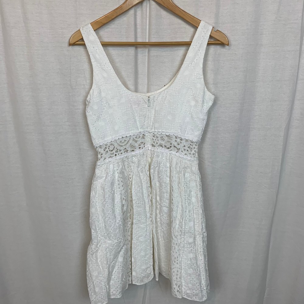 Lilly Pulitzer Women's Rosemarie Eyelet Scoop Neck Dress Sleeveless White Size 4 - Picture 5 of 7